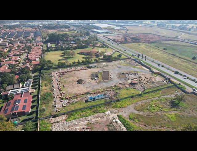 15,900M² INDUSTRIAL YARD TO LET IN ALRODE